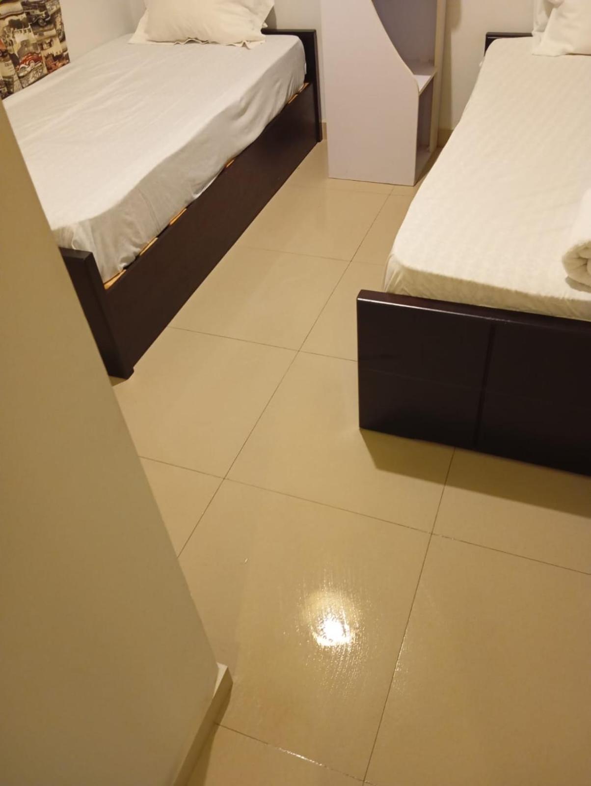 Lovely 2 Bedrooms Groundfloor Apartment *