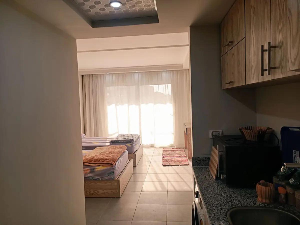 Coral Paradise Front Wifi Apartment
