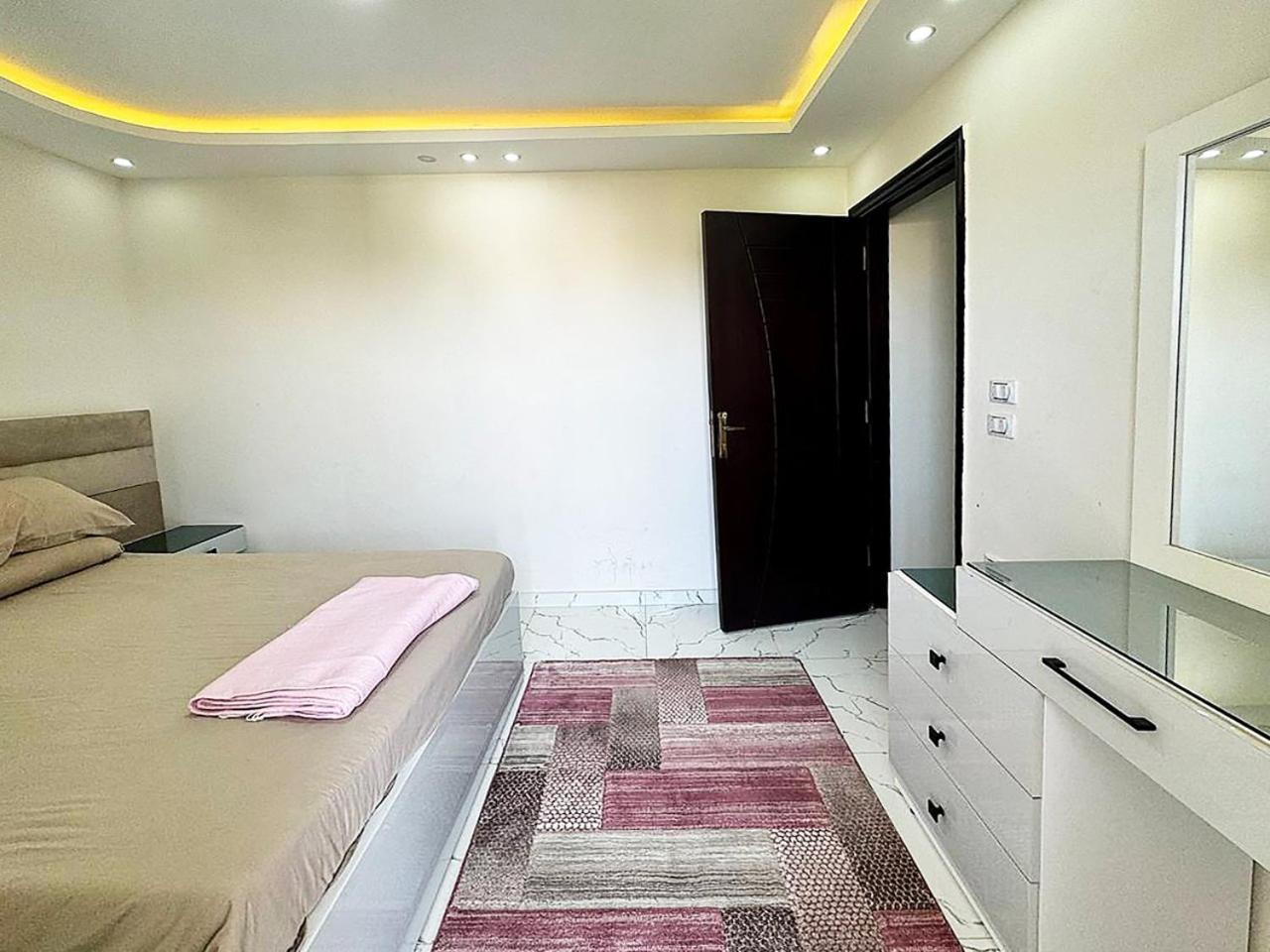 1 Bedroom A4 Hub *