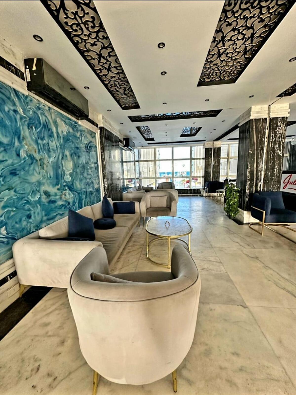 Seaview 2 Bedroom Private Deluxe At Juliana B2-09