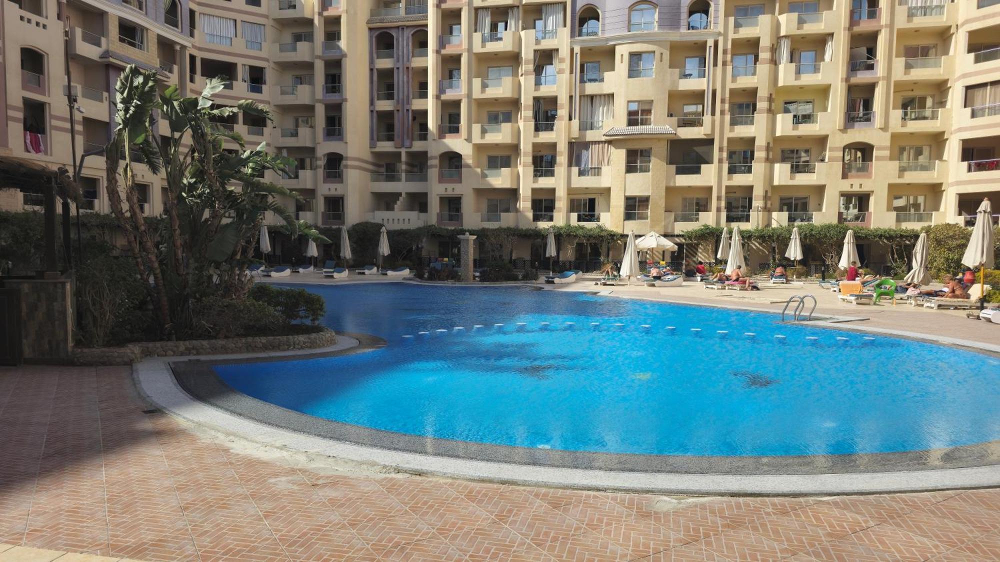 Dive Pool Aparthotel