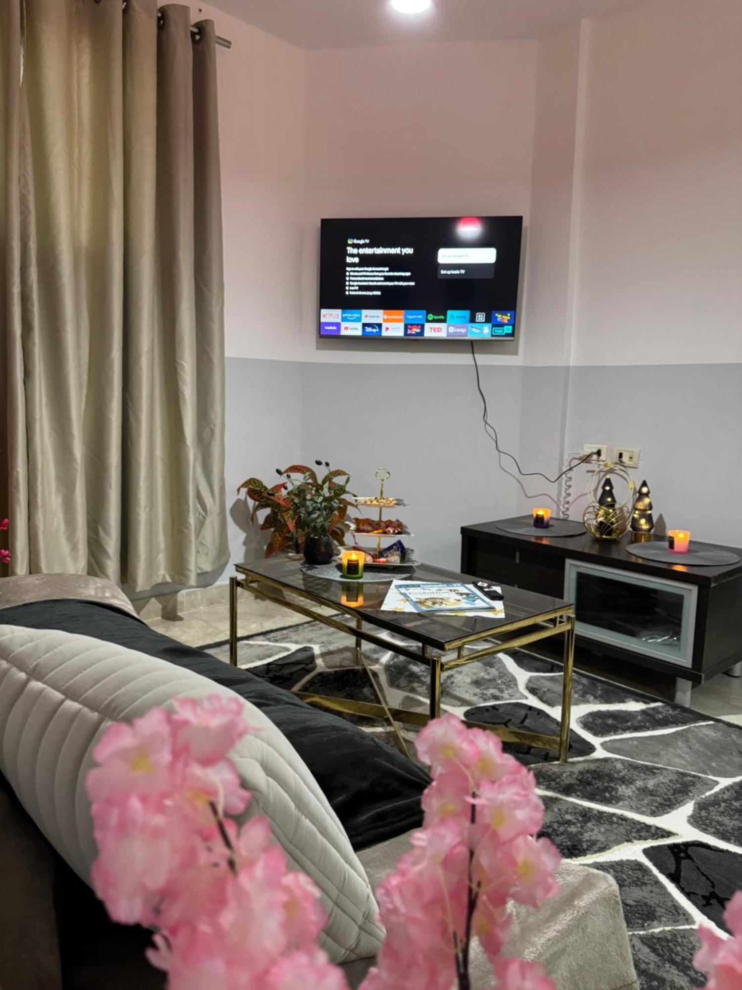 Modernes Komfort Mit Smart Tv & Power W-lan, Strandnaehe In Hurghada