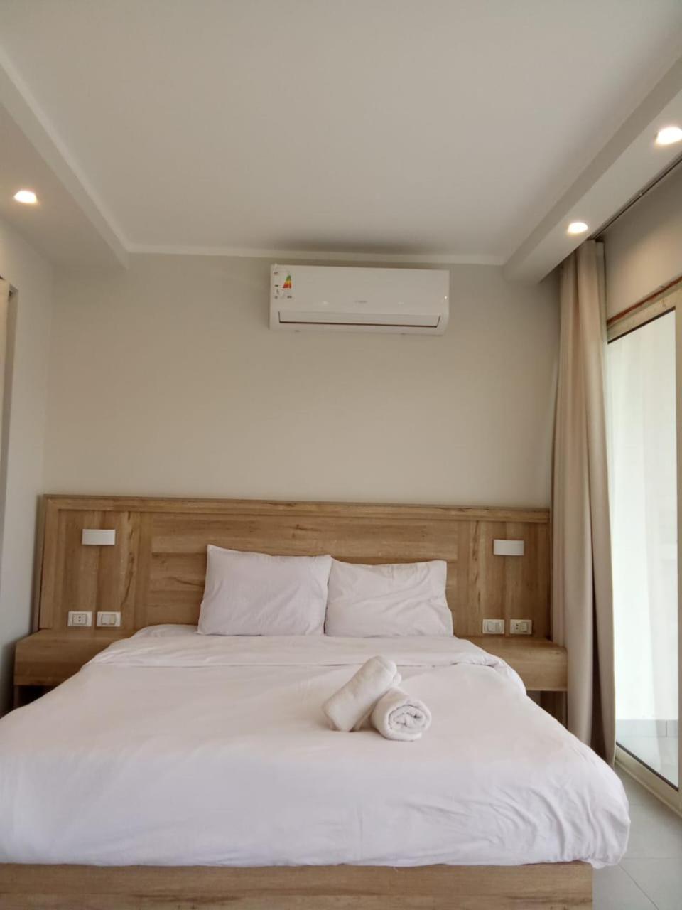 Paradise Hill Aparthotel *