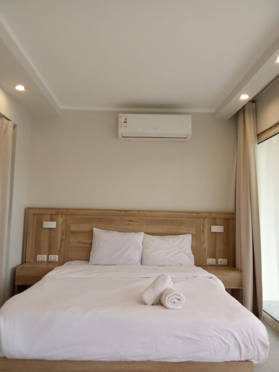 Paradise Hill Aparthotel