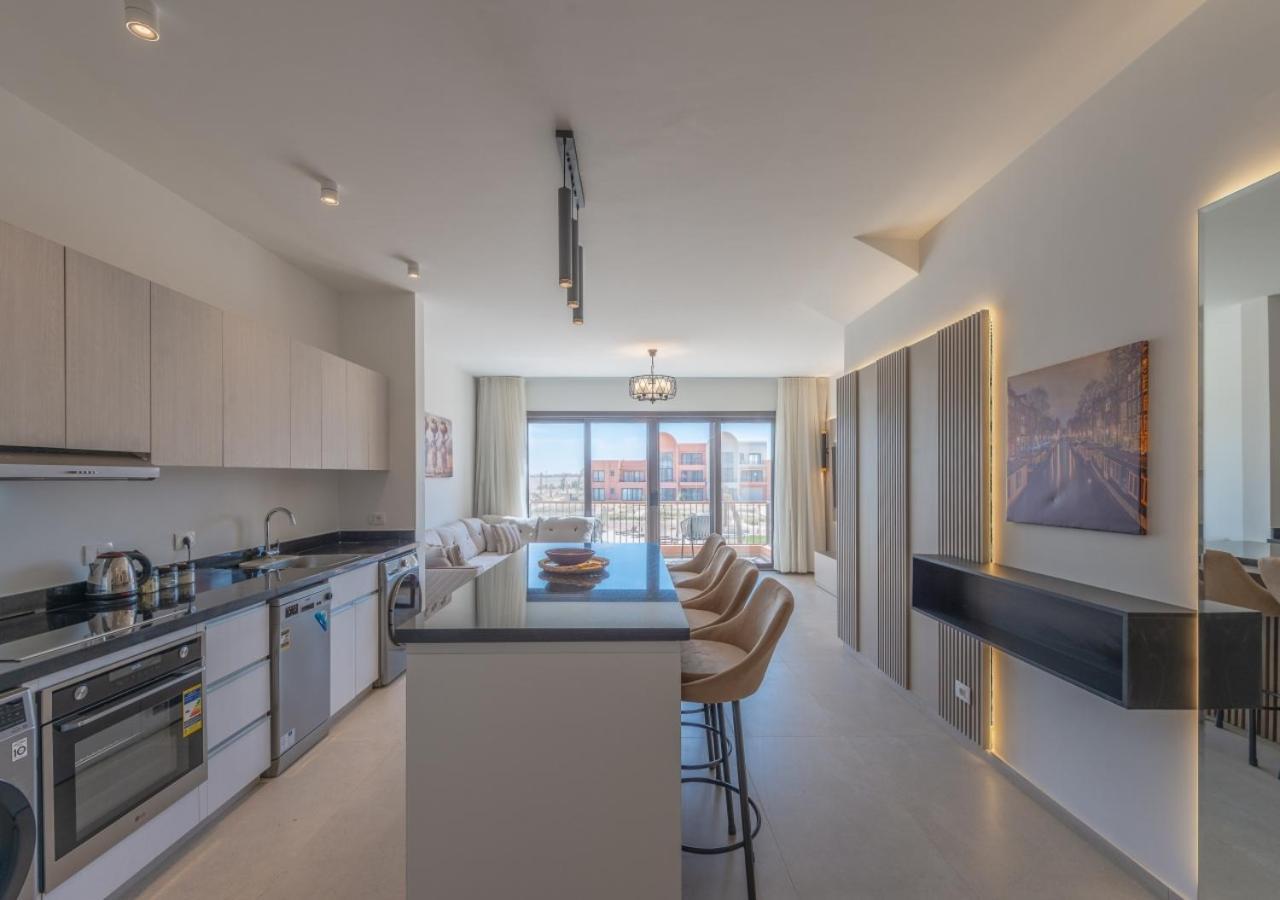 Sophisticated 1br Retreat In Kamaran El Gouna I Pool View And Access Apartment *