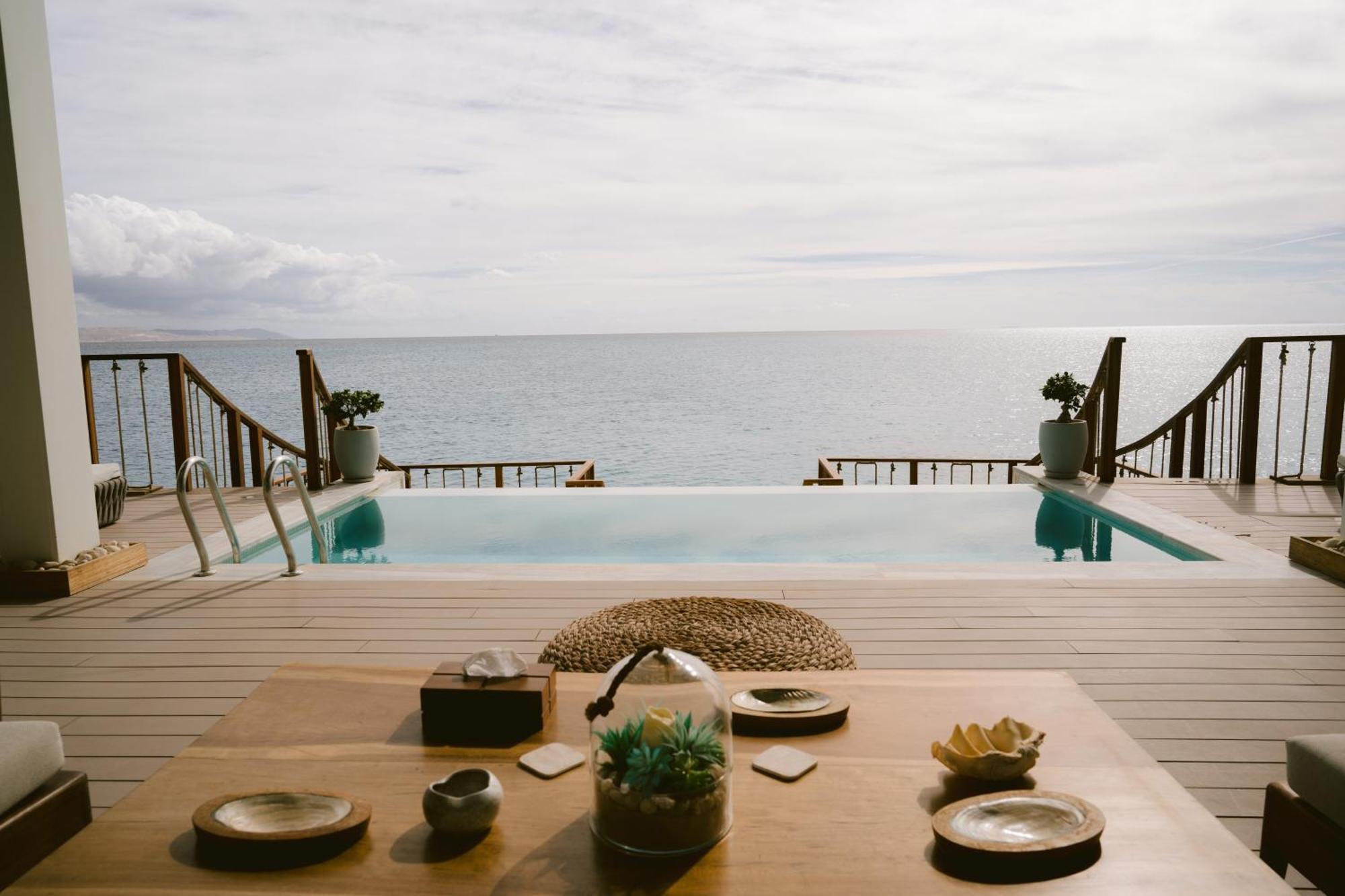 Tawila Island Resort *
