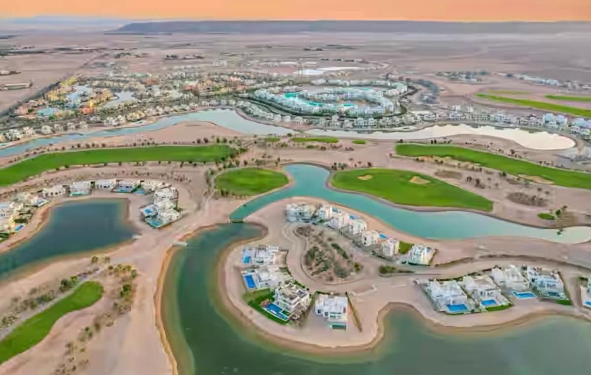 Serene Lakeview Escape 2br At Cyan Elgouna Apartment