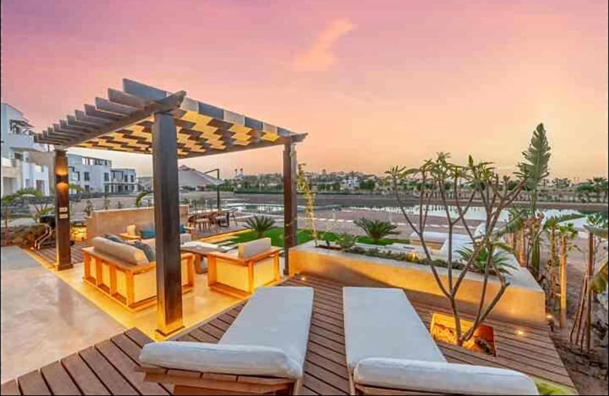 Serene Lakeview Escape 2br At Cyan Elgouna Apartment