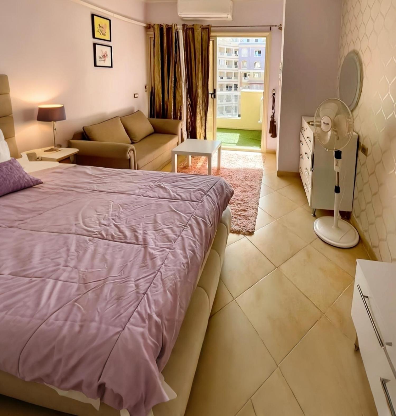 Florenza Blue Sky & Poolview Appartement