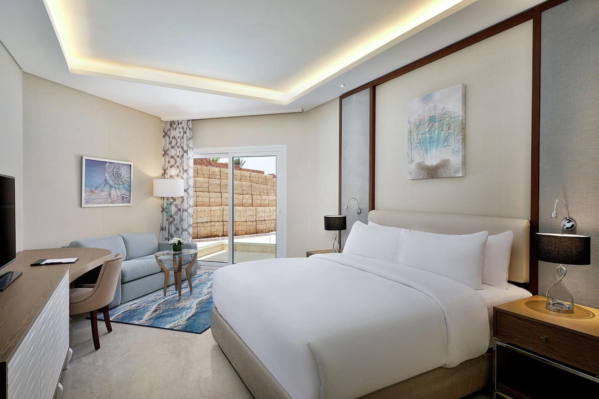 Hilton Plaza Resort Hurghada