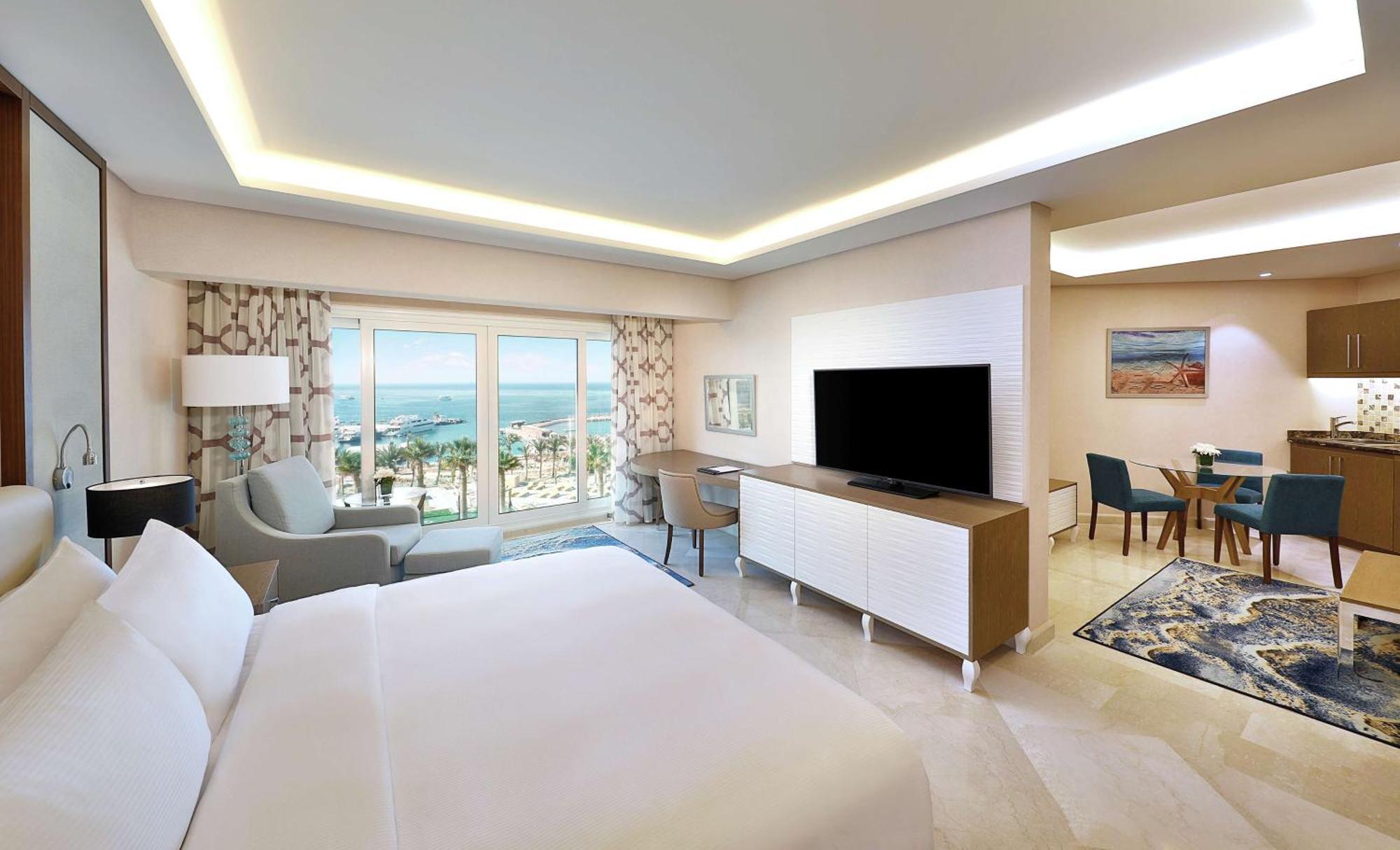 Hilton Plaza Resort