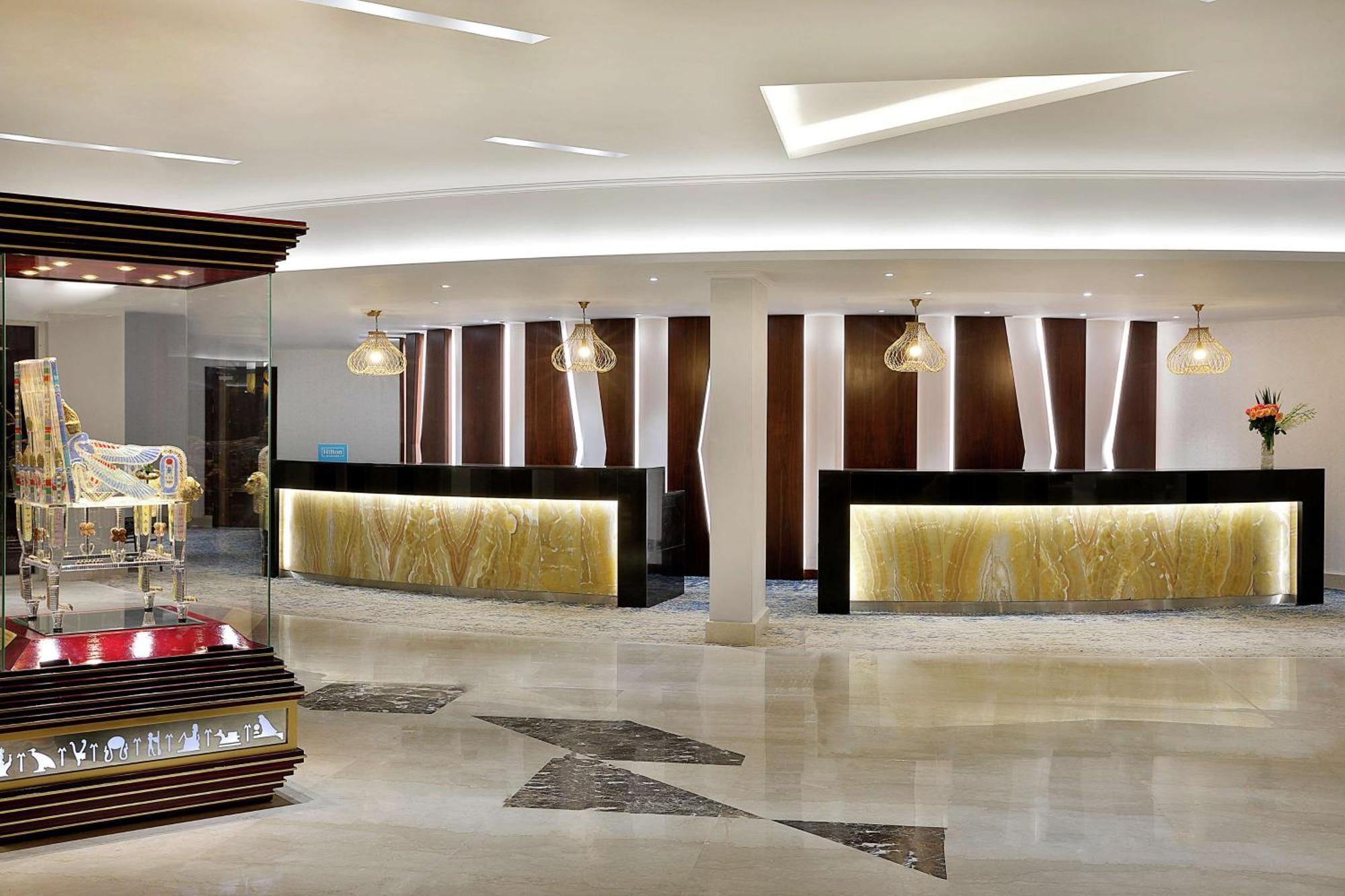 Hilton Plaza Resort 5*