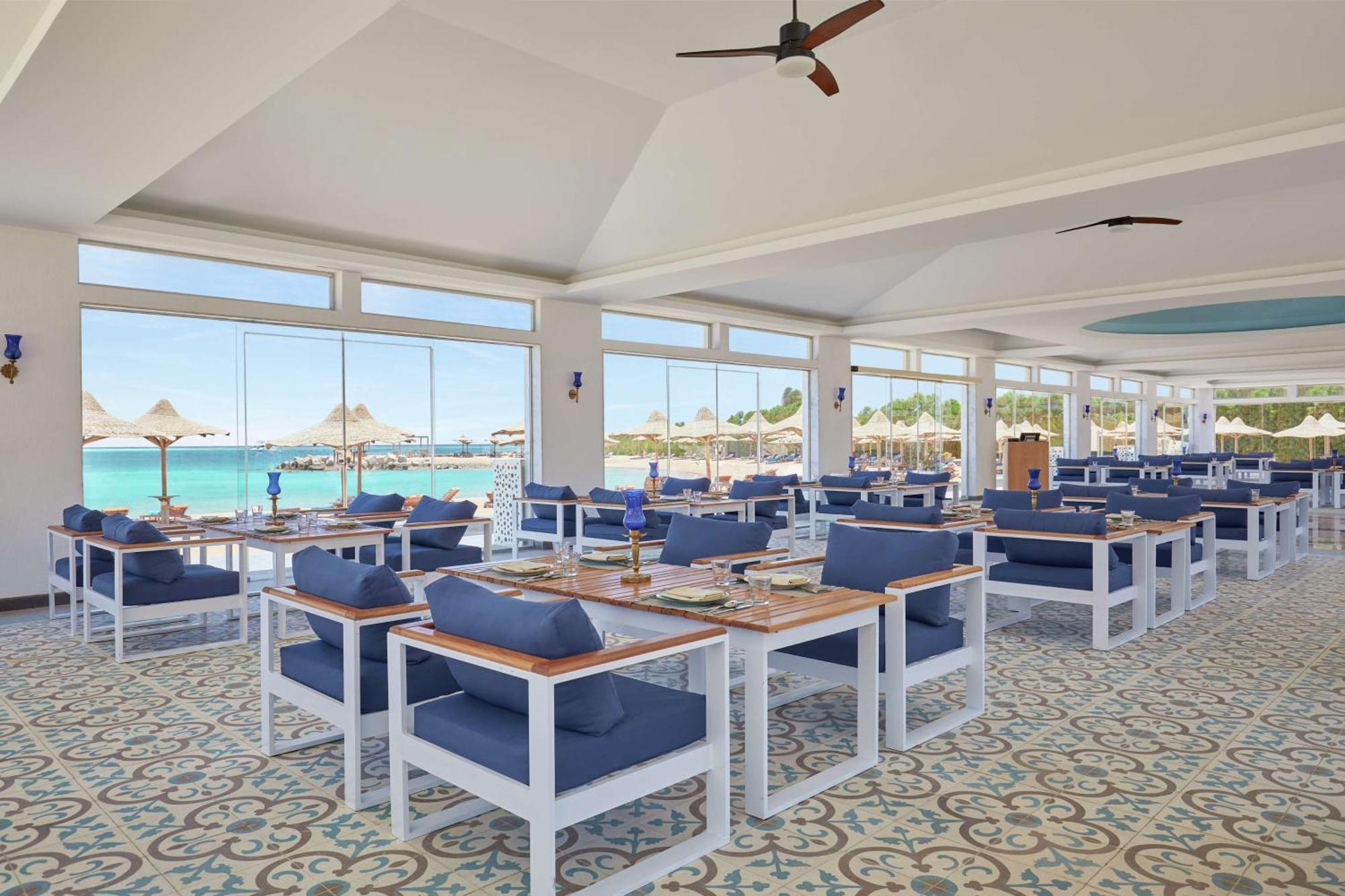 Hilton Plaza Resort 5*