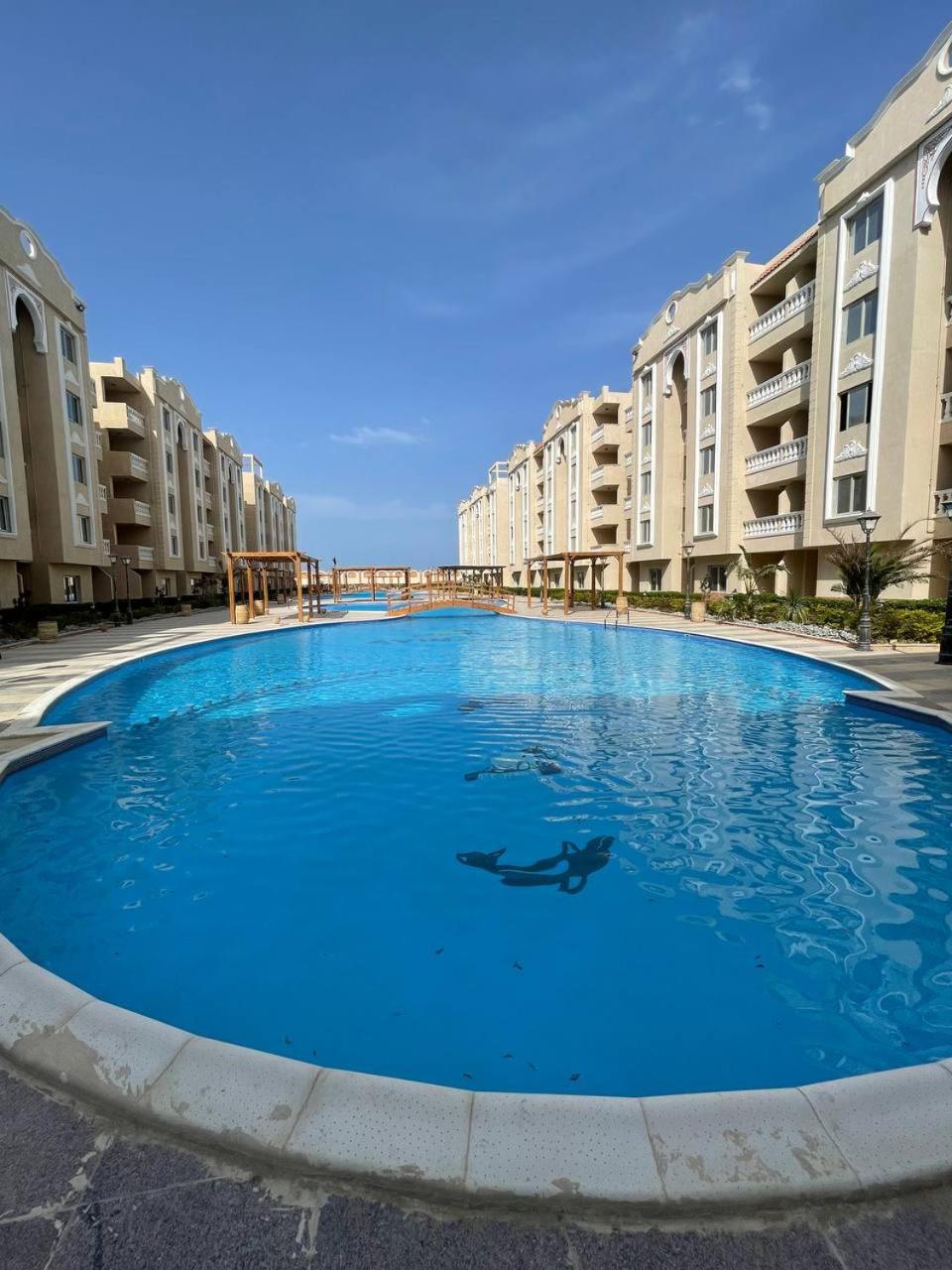 Apartment Aven Compound *
