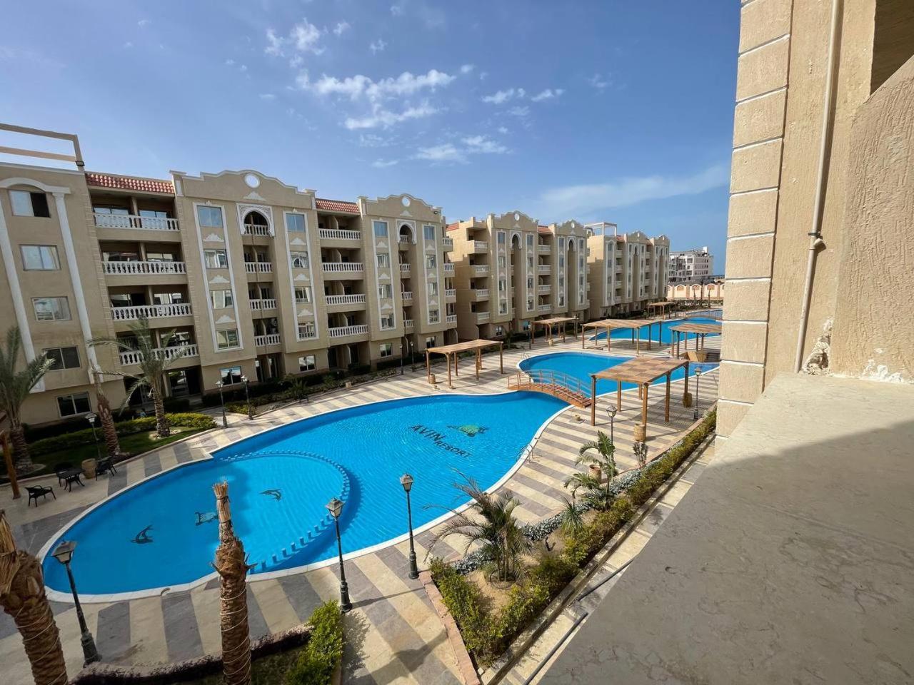 Aven Compound Apartment *