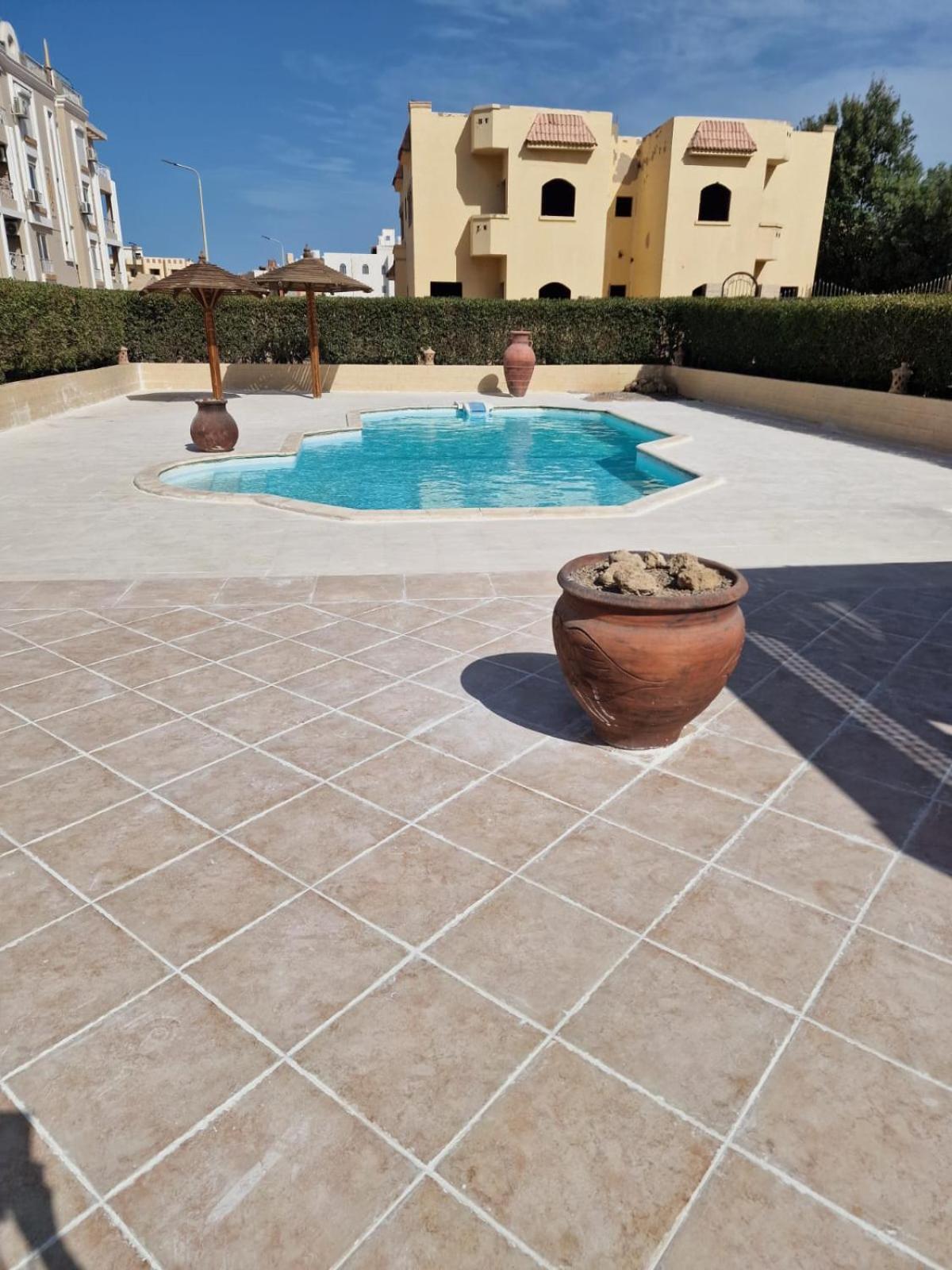 Luxus With Pool In