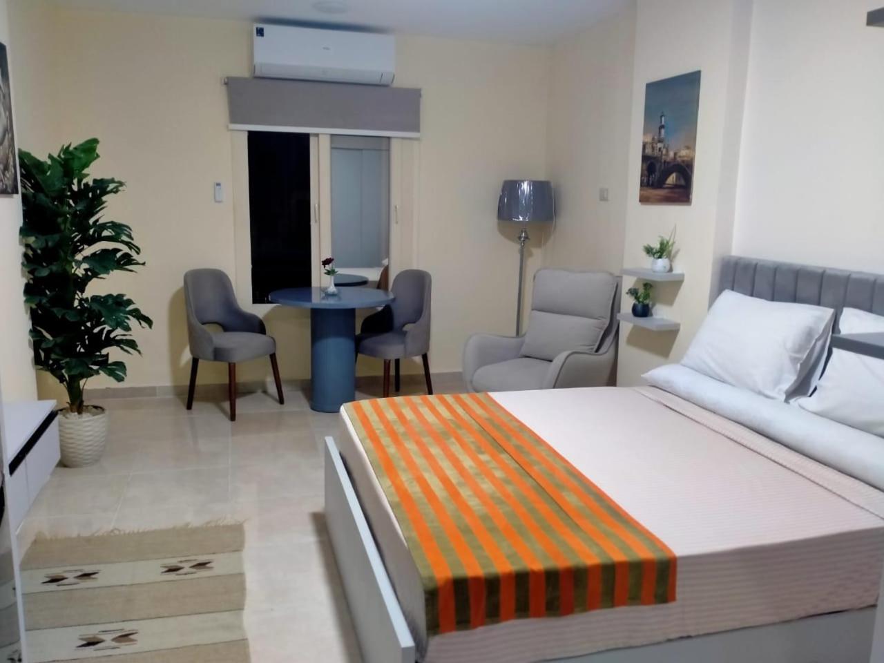 Tiba Golden , Down Town Aparthotel 4*