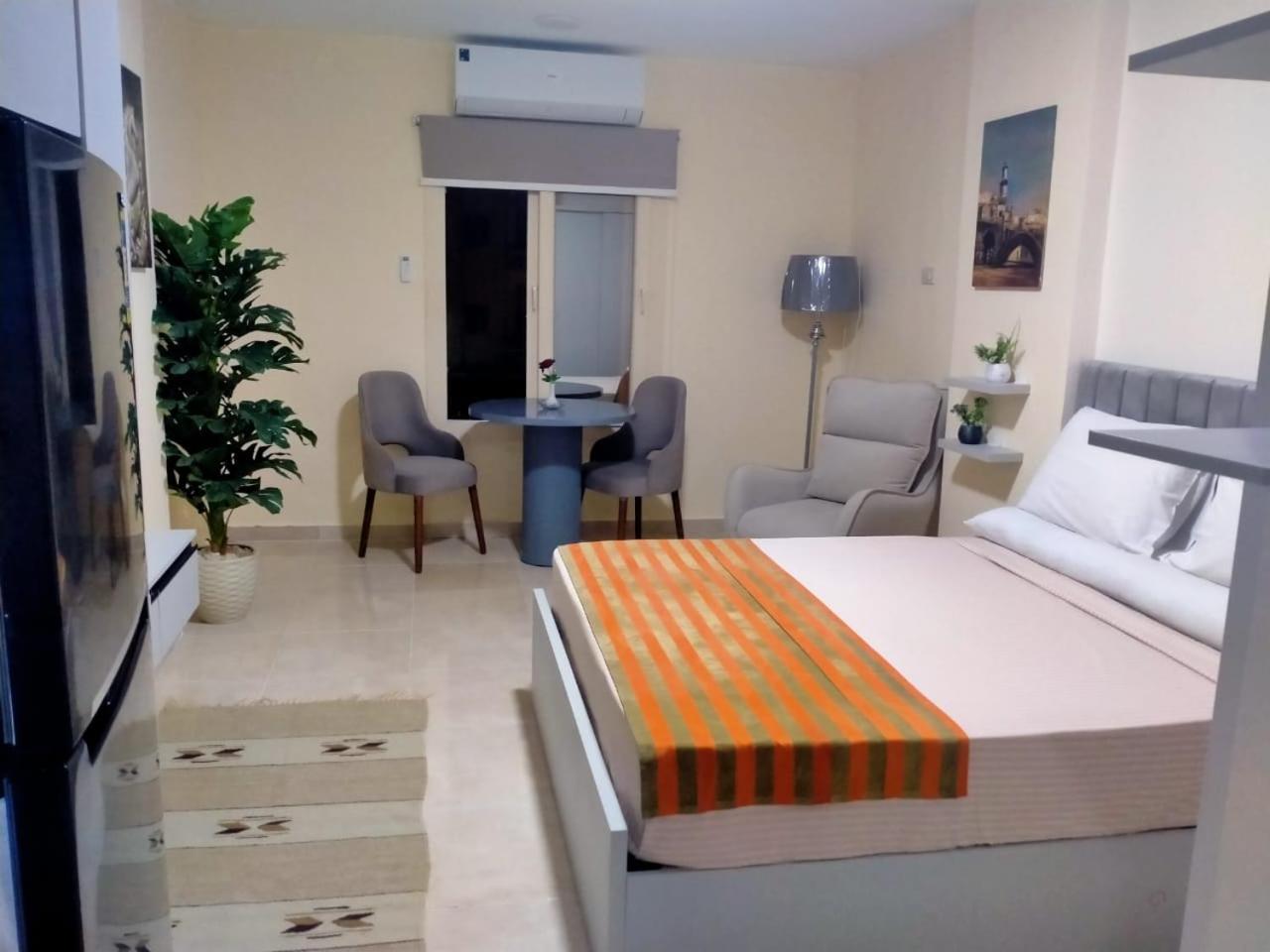 Aparthotel Tiba Golden , Down Town 4*