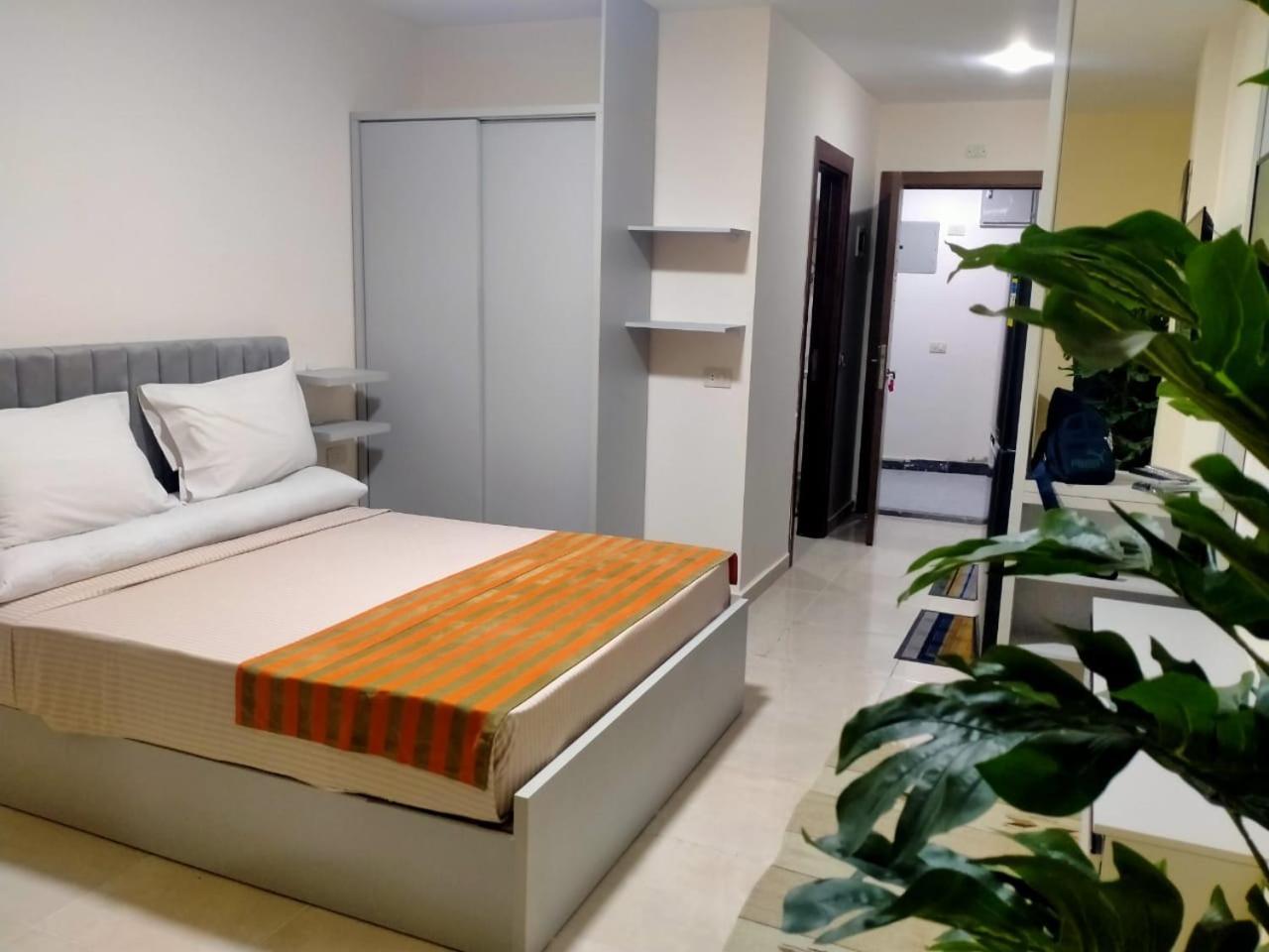 Aparthotel Tiba Golden , Down Town