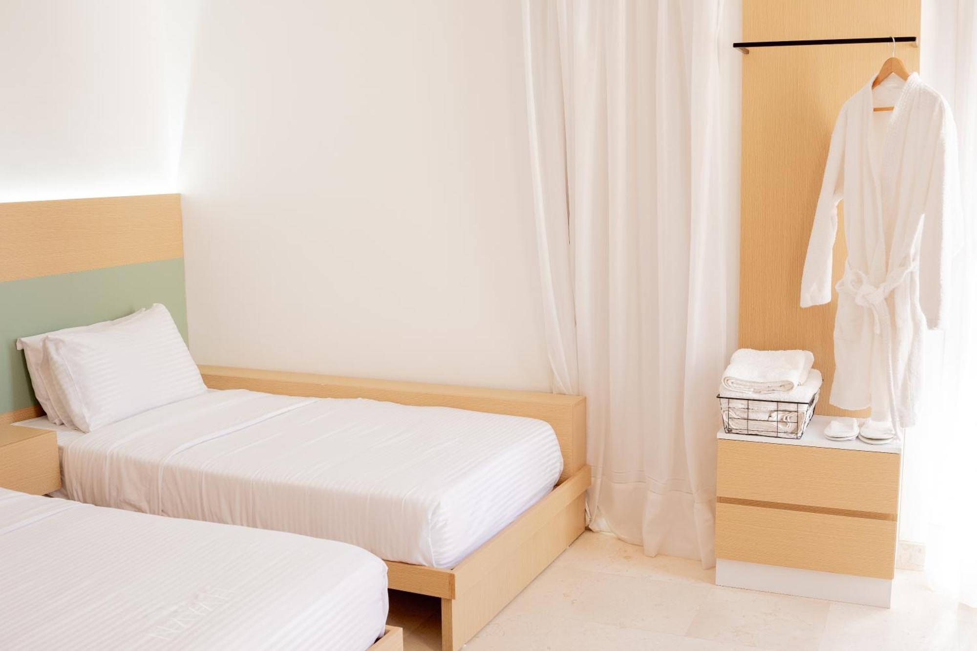 Ferienhaus Nayah Stays, Amazing With Private Pool & 5 Master