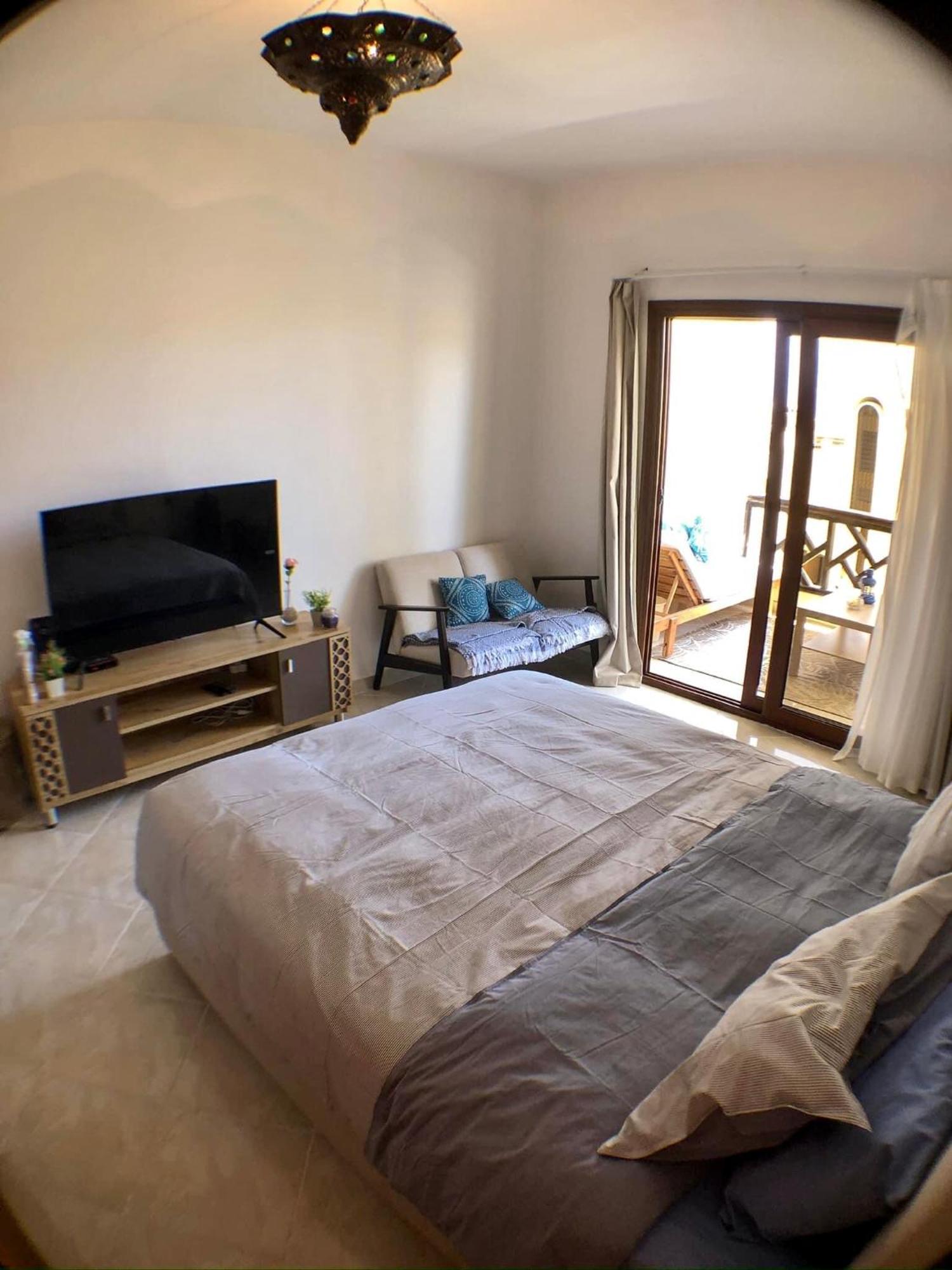 Luxury Beachfront Studio- Foreign Nationals Only Appart hôtel Hurghada