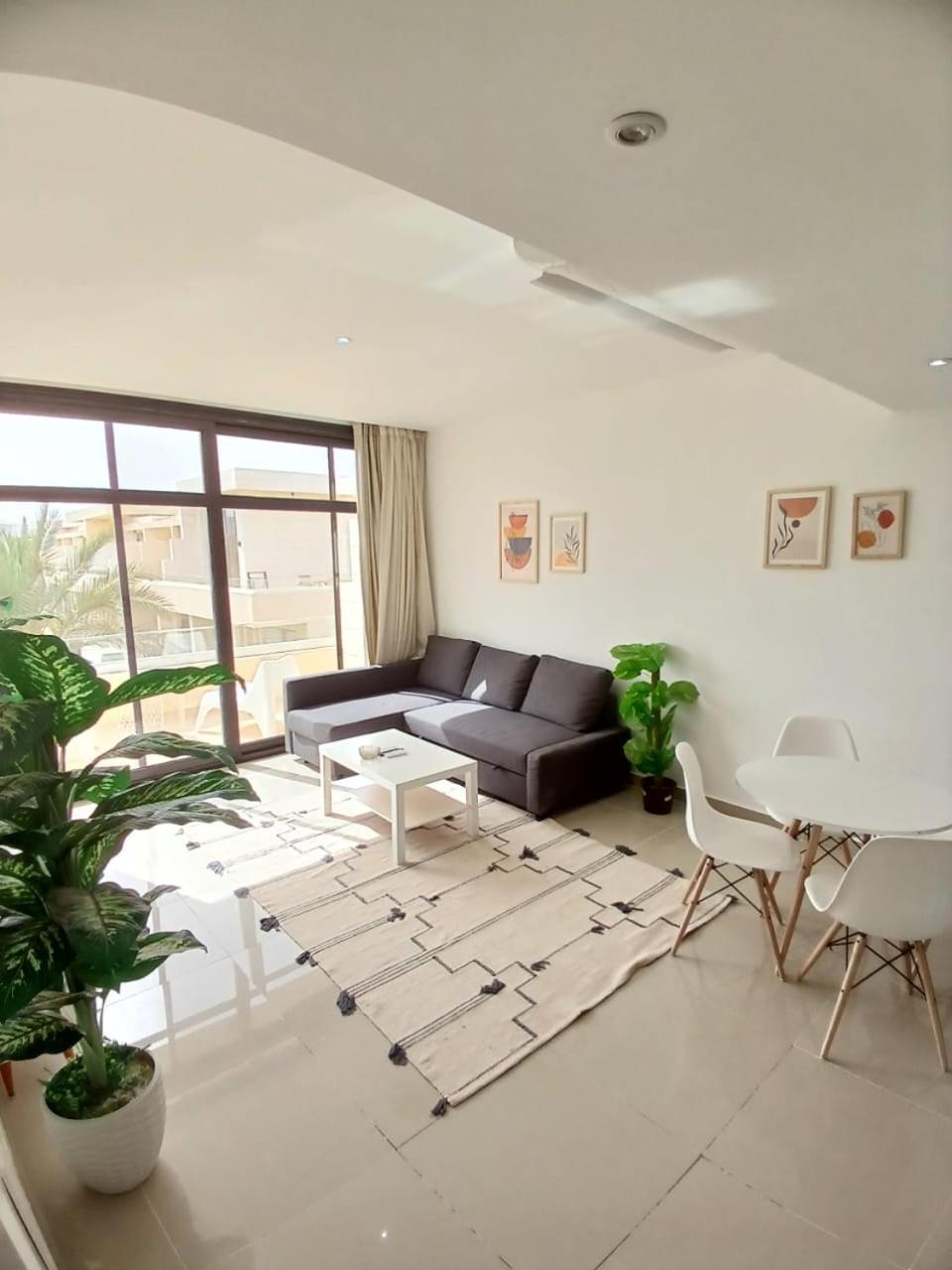 One Bedroom G-cribs *