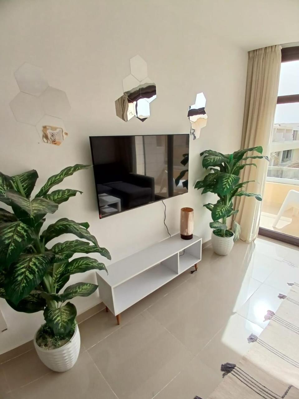 One Bedroom G-cribs Apartment *