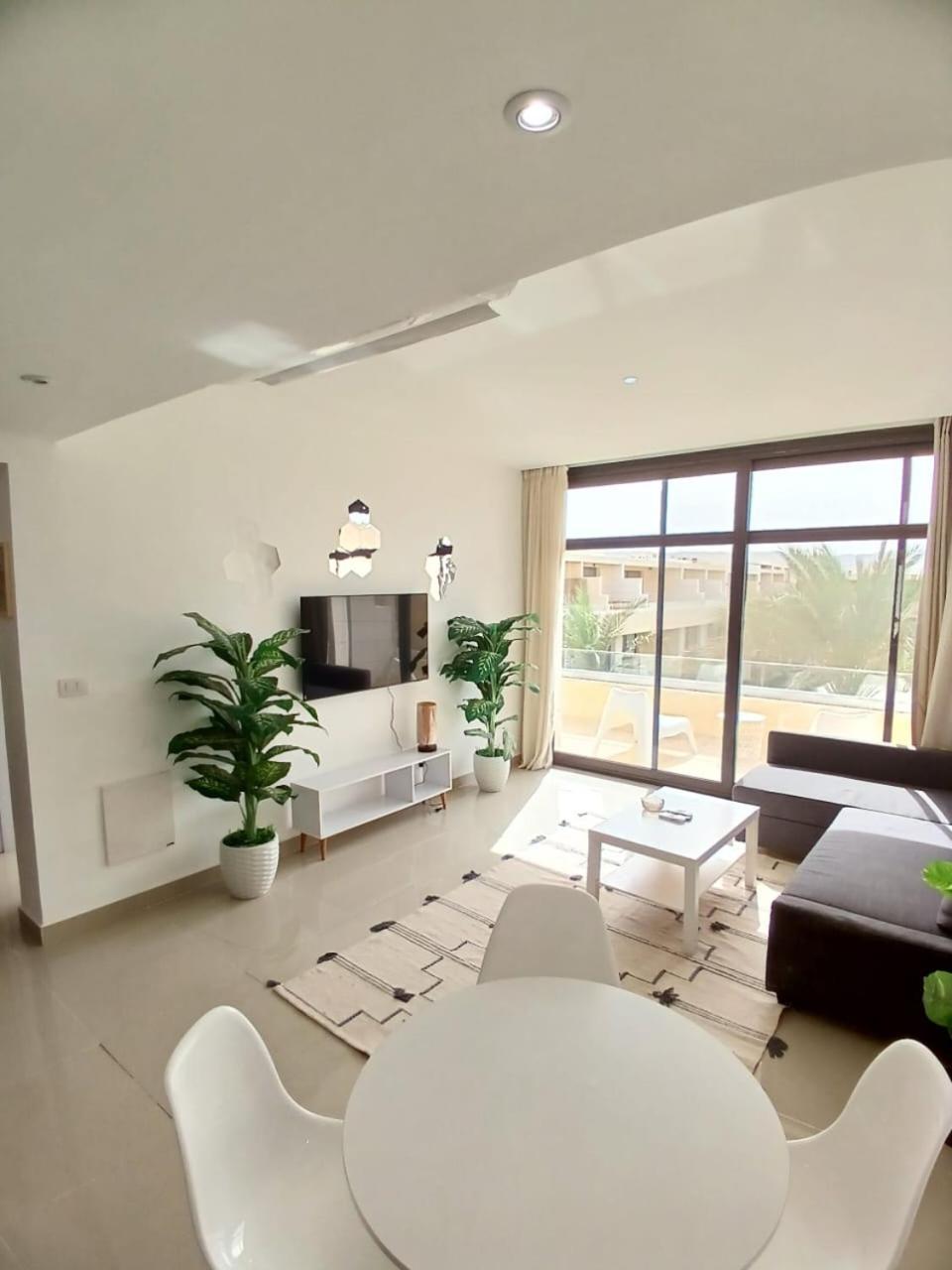 One Bedroom G-cribs *