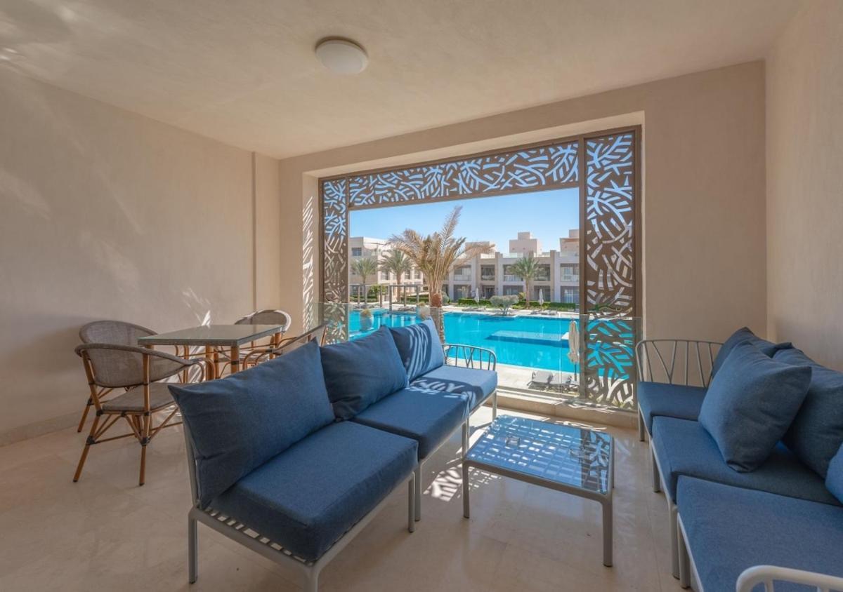 Sea View 2br Mangroovy Gouna I Swimming Pool And Red Sea
