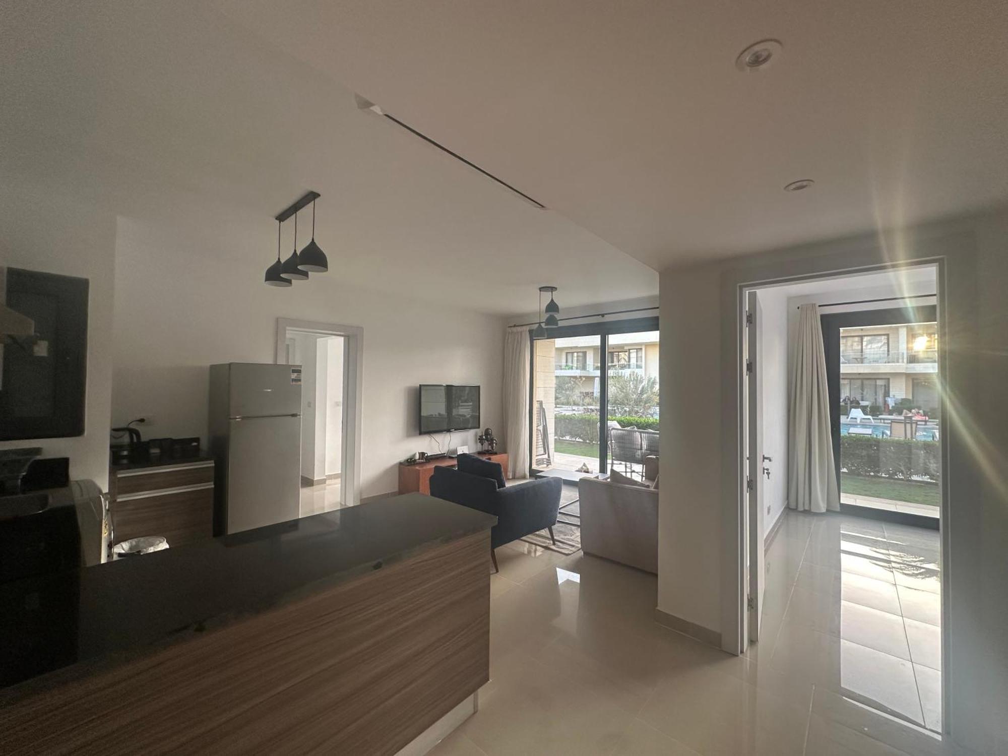 G Cribs 2br *