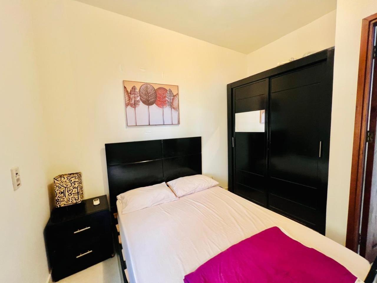 Inviting 1-bed In Apartment *
