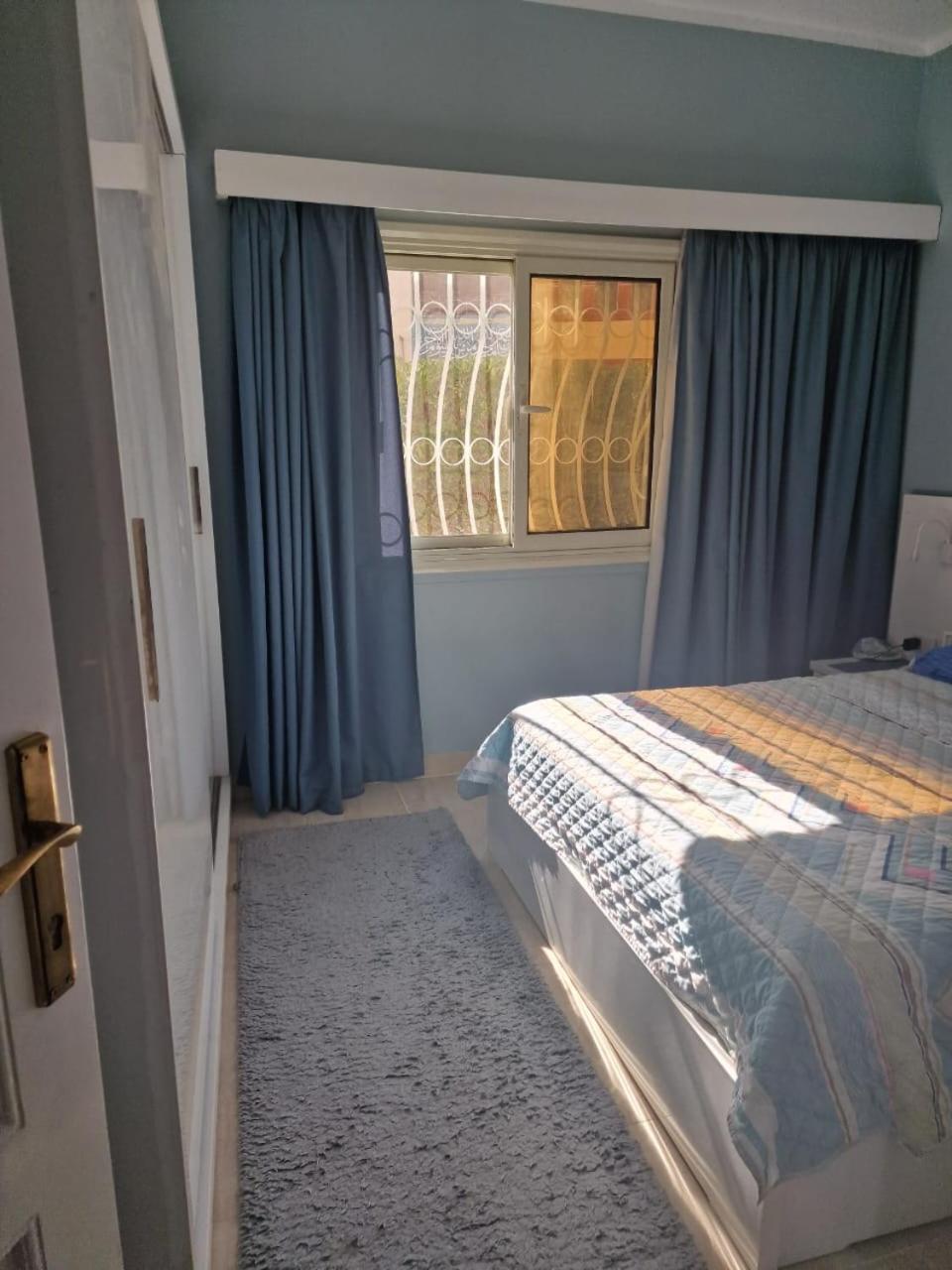 For Rent 2 Bed Apartment *
