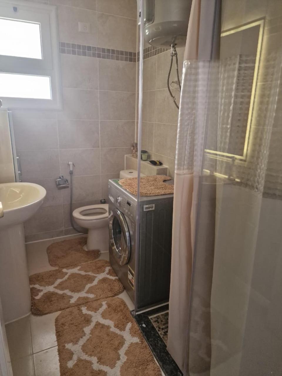 For Rent 2 Bed Apartment *