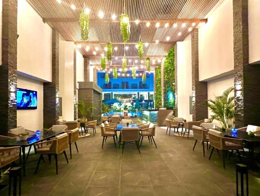 Imperial Pool View Apartment