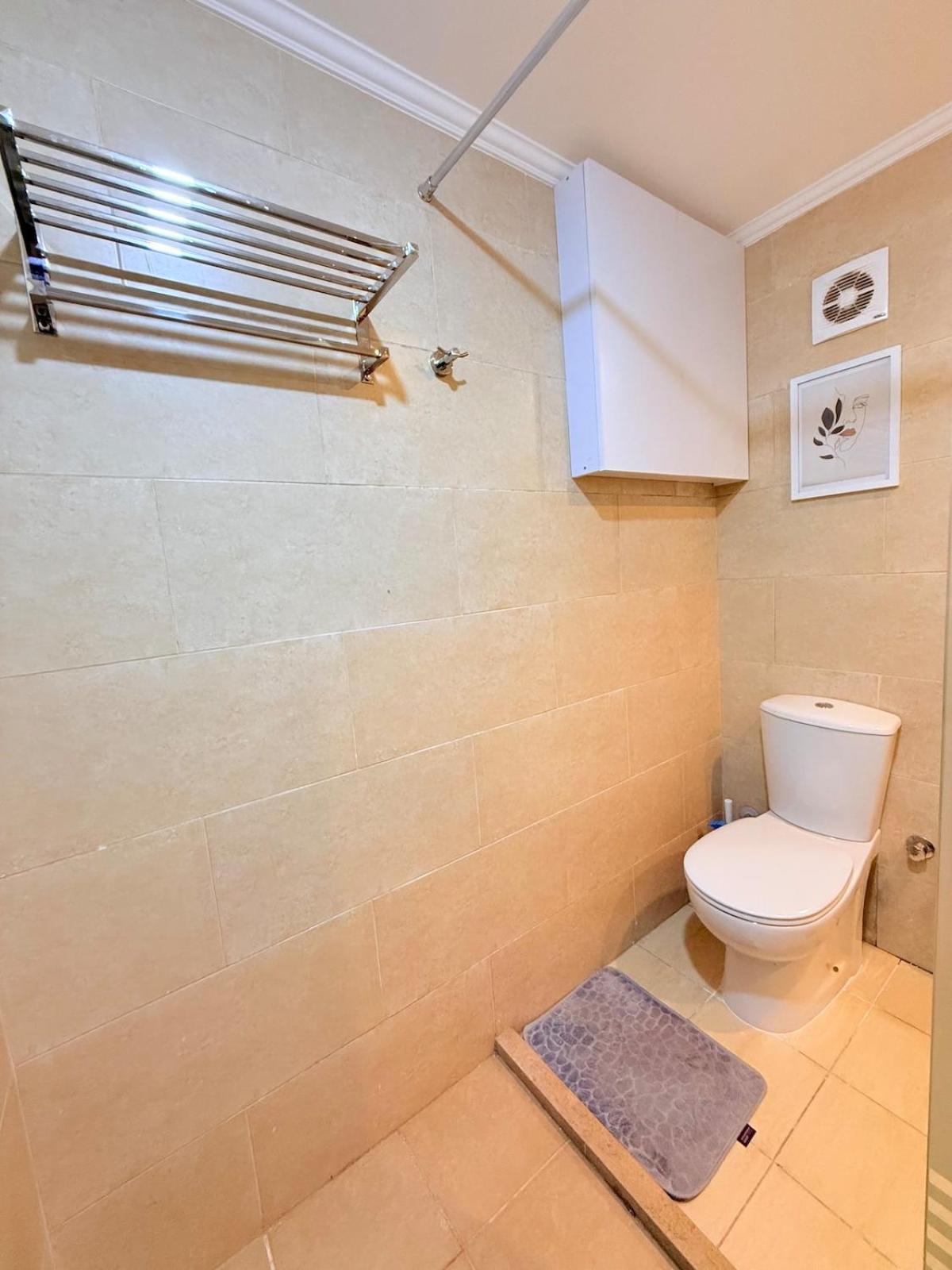 1 Very And Quiet Apartment