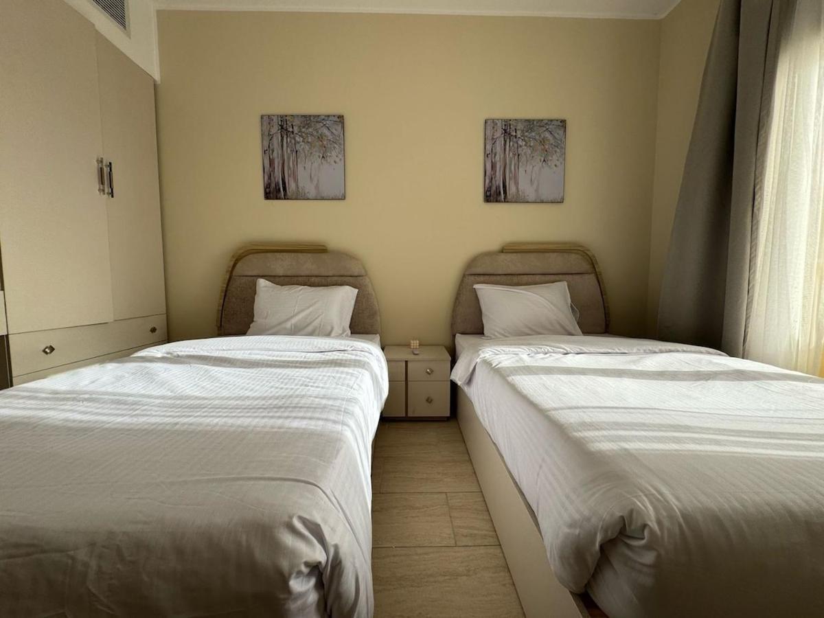 Crystal Aldau Heights One Bedroom In Apartment *