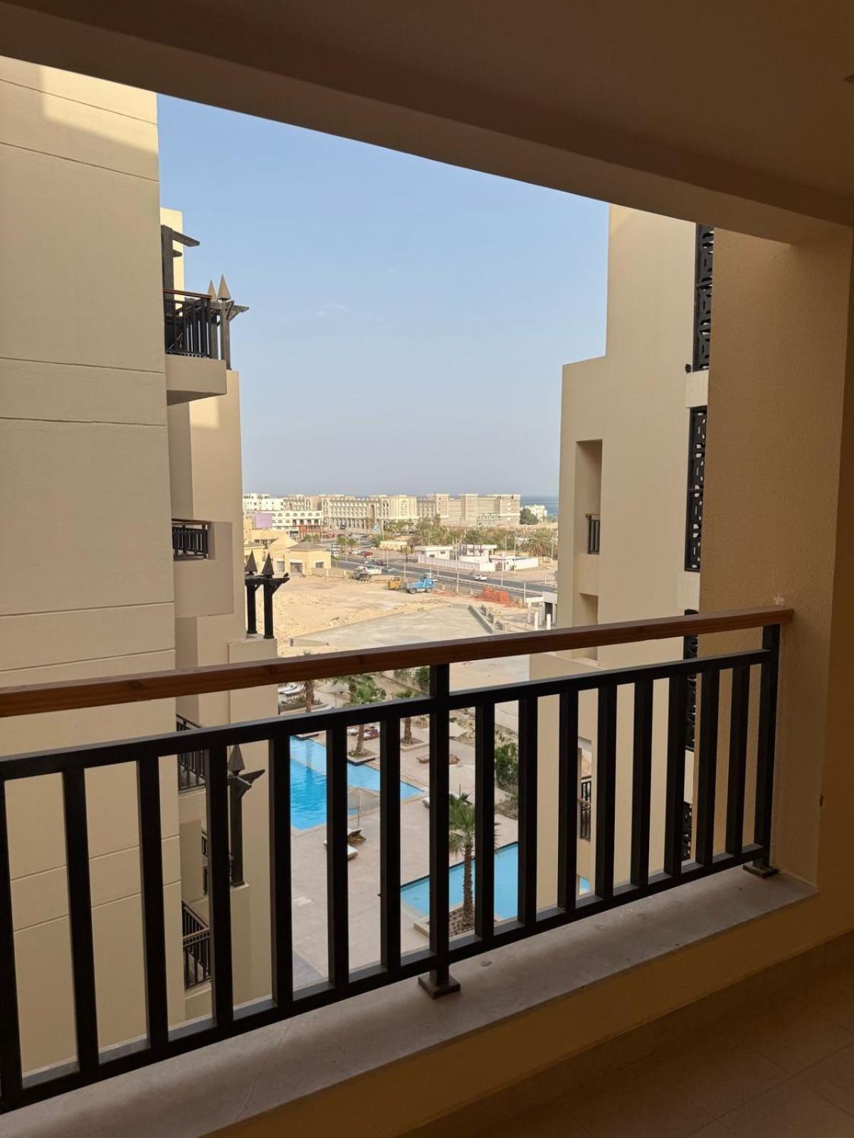 Crystal Aldau Heights One Bedroom In