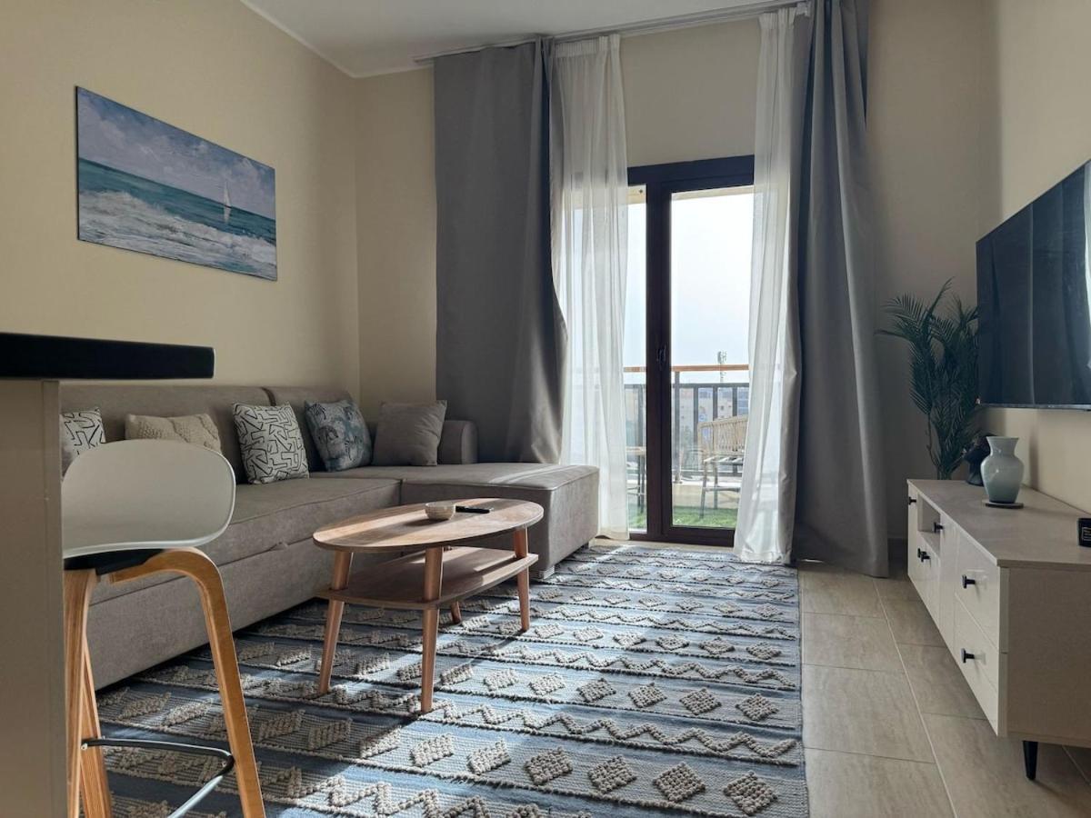 Apartment Crystal Aldau Heights One Bedroom In