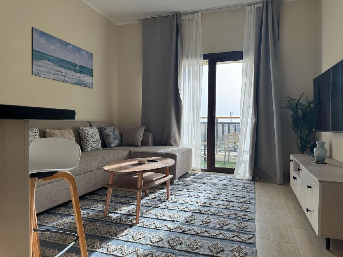 Apartment Crystal Aldau Heights One Bedroom In *