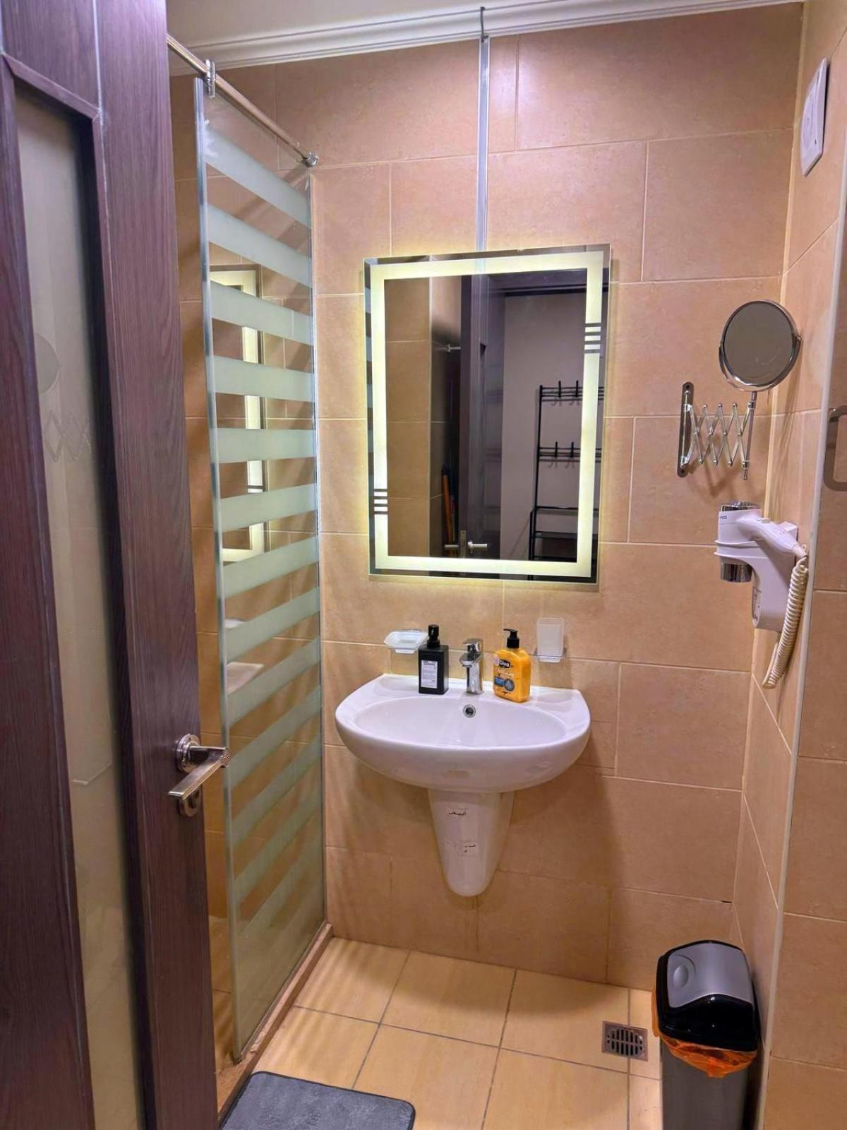 Coral Aldau Heights One Bedroom In Apartment *