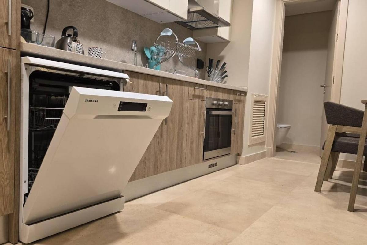 Mangroovy 1 Bedroom Ground Composure & Cool Hilton View Apartment