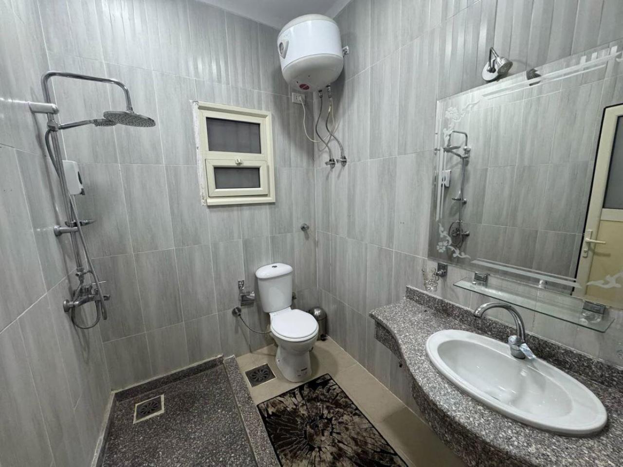 Sea View Apartment *