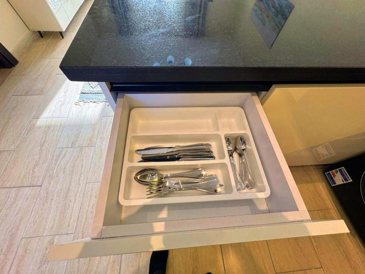 Aldau Heights One Bedroom In Cr Apartment *