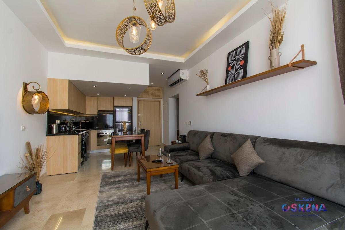 Outstanding One Bedroom Azzurra Apartment