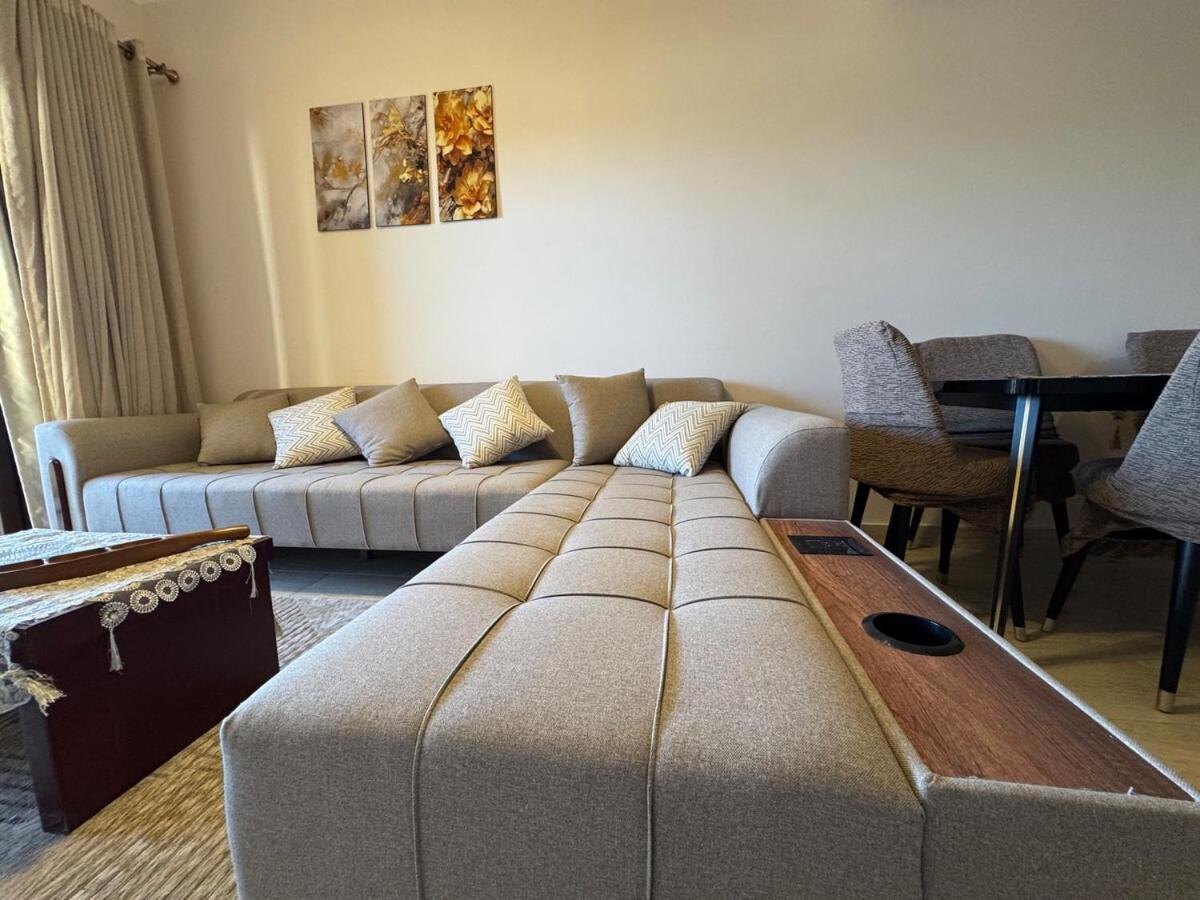 Sun & Fun Aldau Heights One Bedroom In Apartment *