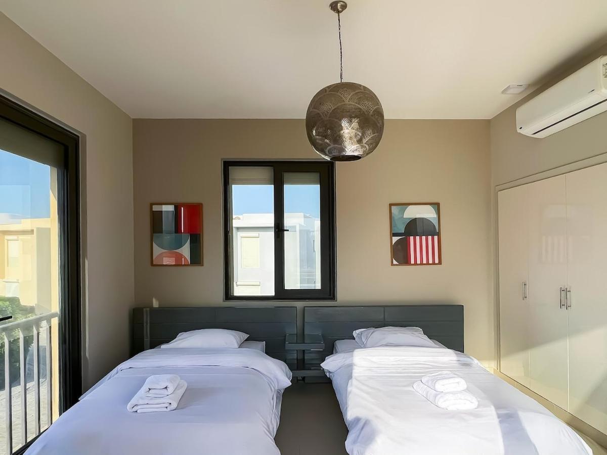 Villa Vibrant 3br - Free Pool & Lagoon Access At Elgouna