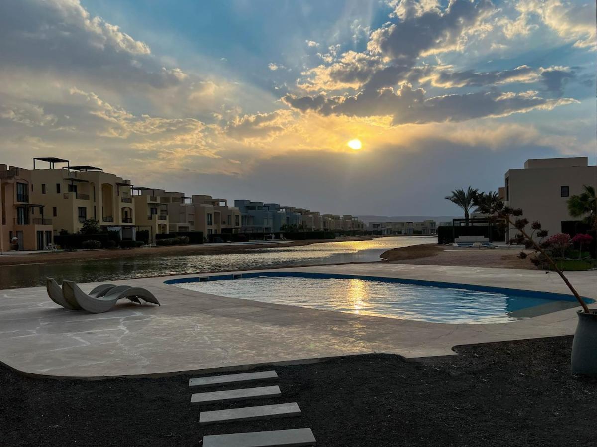 Villa Vibrant 3br - Free Pool & Lagoon Access At Elgouna *