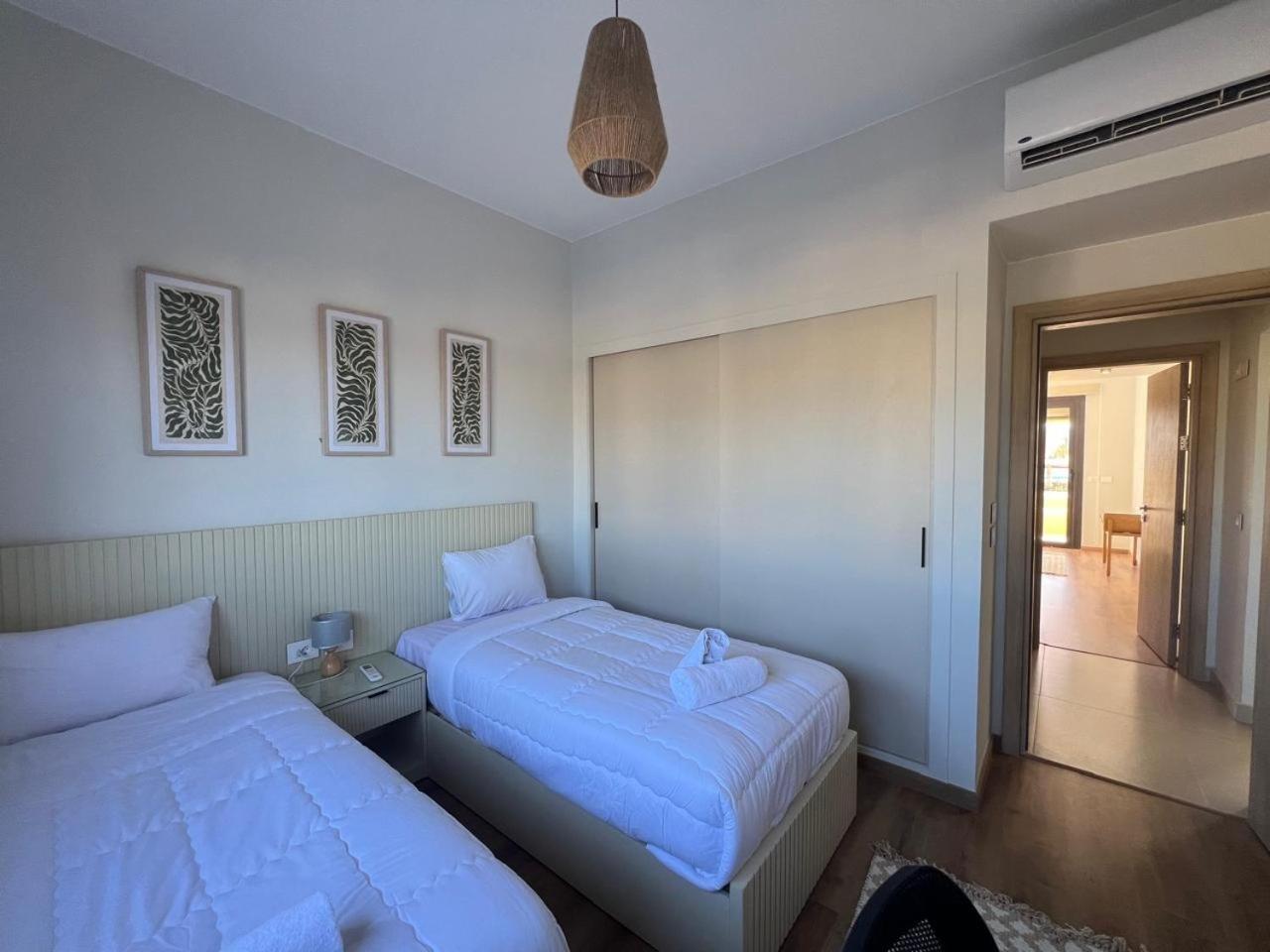 Bright Modern Brand New Shedwan Th *