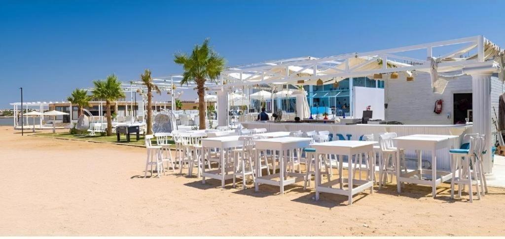 Comfy Studio, Pools, Private Beach At Peaceful Resort Hurghada