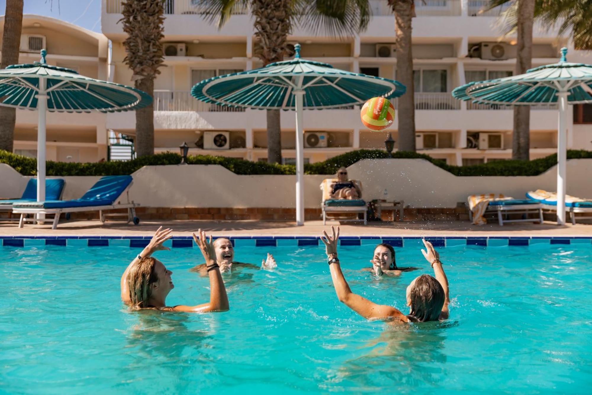 Empire Aqua Park 3*